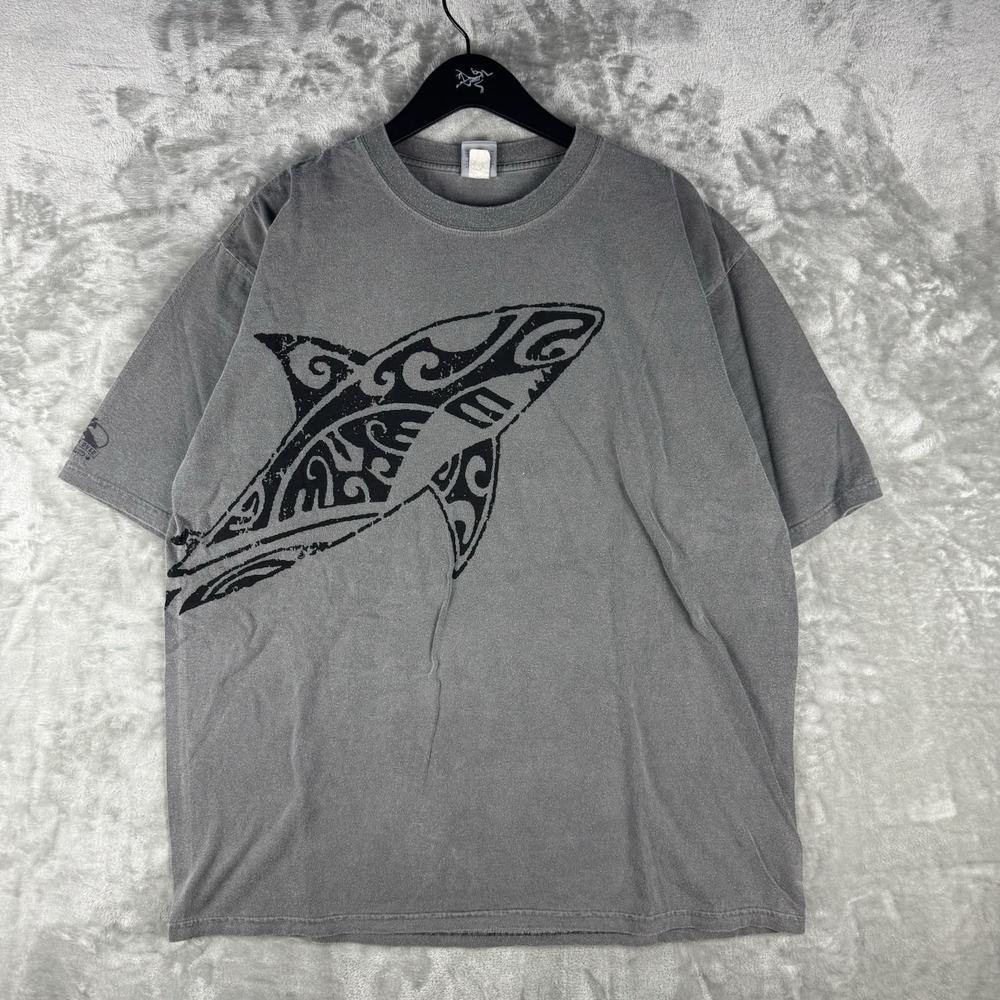 Vintage Crazy Shirts Hawaii Whale AOP Grey T Shirt Mens XL Y2K Surf Ocean Nature